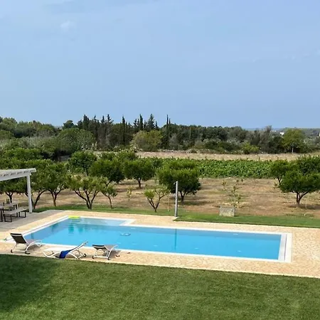 La Rossi With Pool 7 *