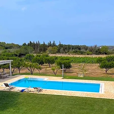 Вилла La Rossi With Pool 7