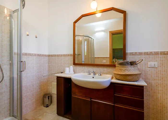 La Rossi With Pool 7 *