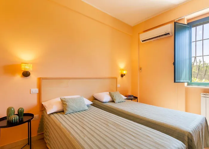 La Rossi With Pool 7 *