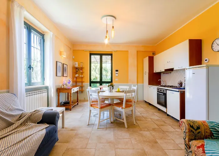 Villa La Rossi With Pool 7 *